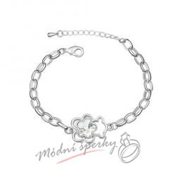 Náramek s krystaly Swarovski Elements medvídek s květinou čirou