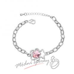Náramek s krystaly Swarovski Elements medvídek s květinou světle růžovou